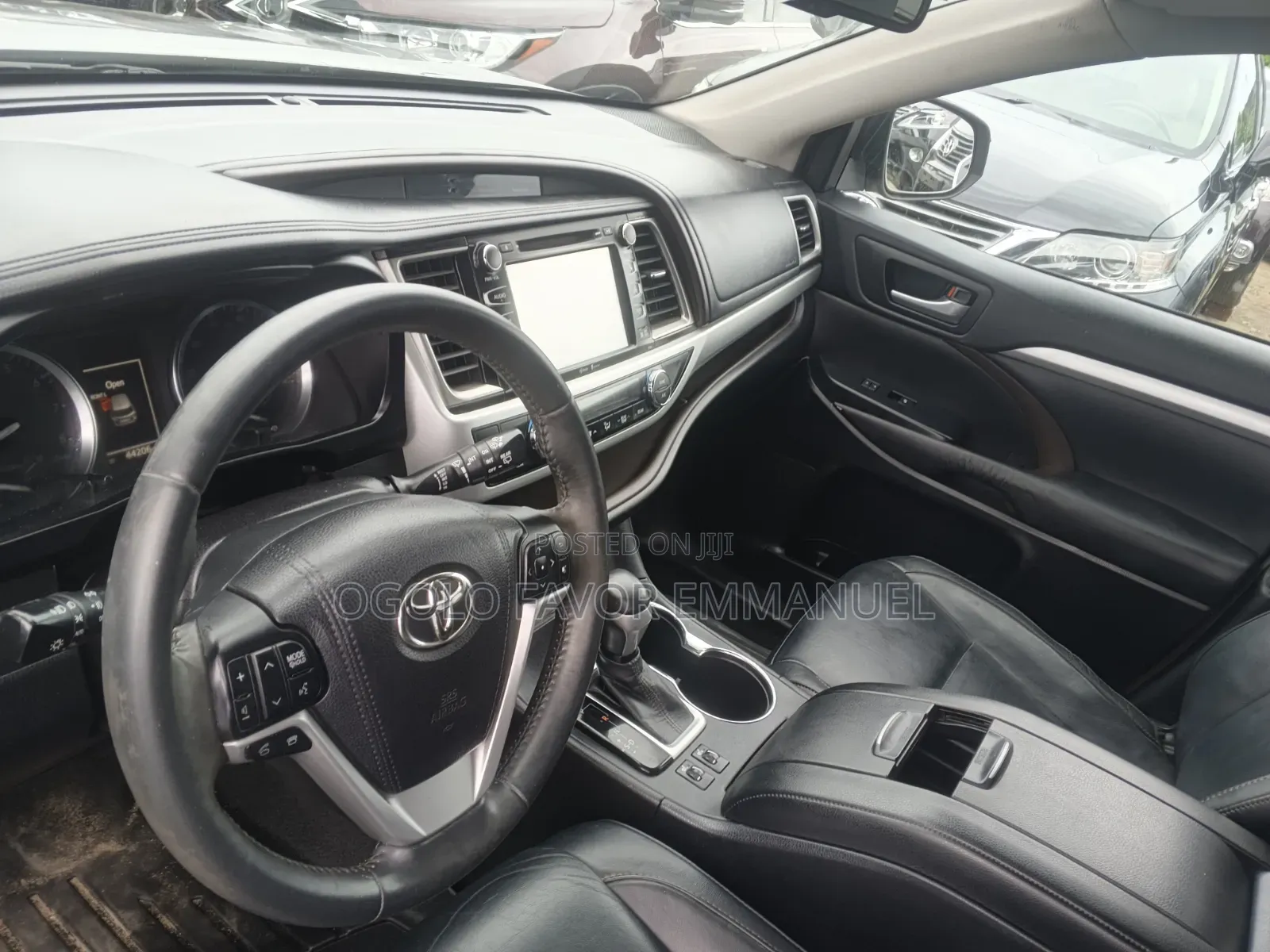 Toyota Highlander XLE V6 4x4 (3.5L 6cyl 6A) 2016