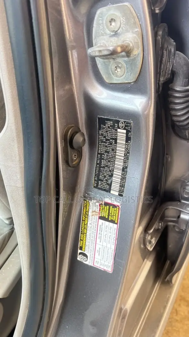 Toyota Corolla LE 4dr Sedan (1.8L 4cyl 4A) 2012 Gray