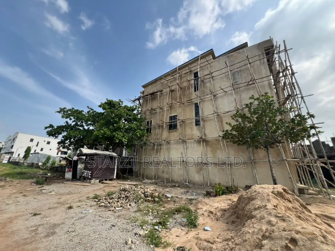 5bdrm Duplex in Mabushi for sale