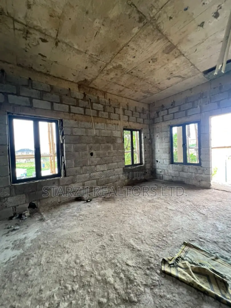 5bdrm Duplex in Mabushi for sale