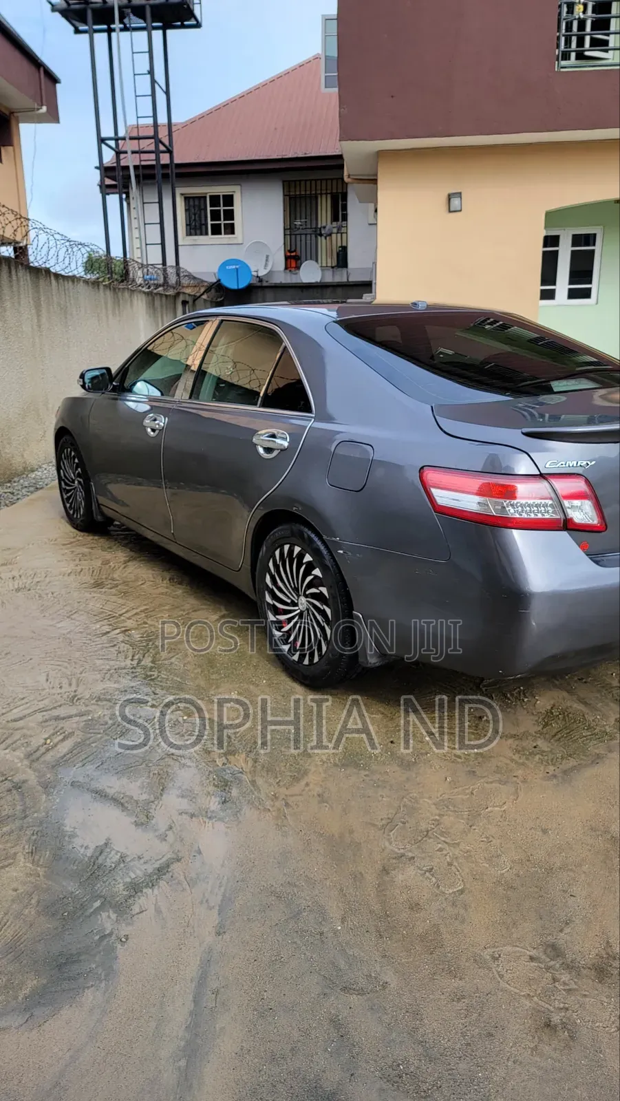 Toyota Camry 2011 Gray