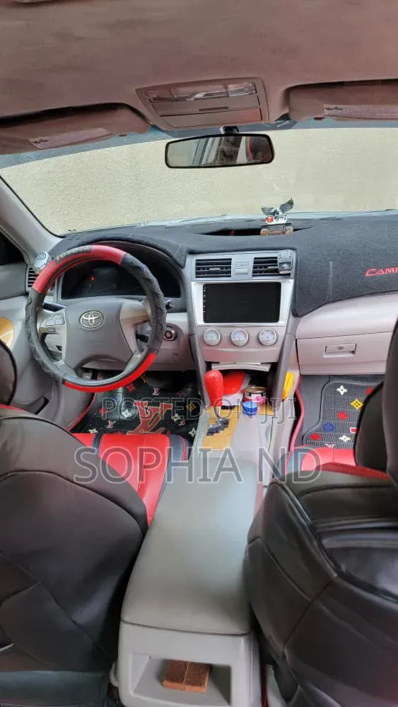 Toyota Camry 2011 Gray