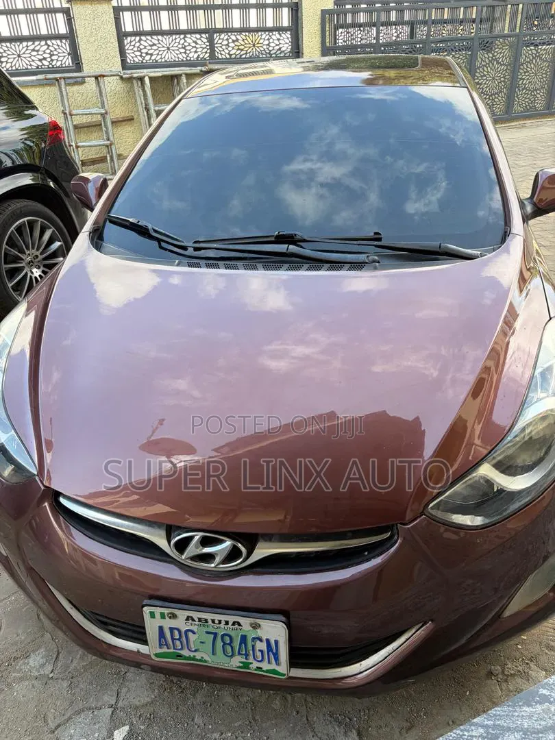 Hyundai Elantra 2013 Gold