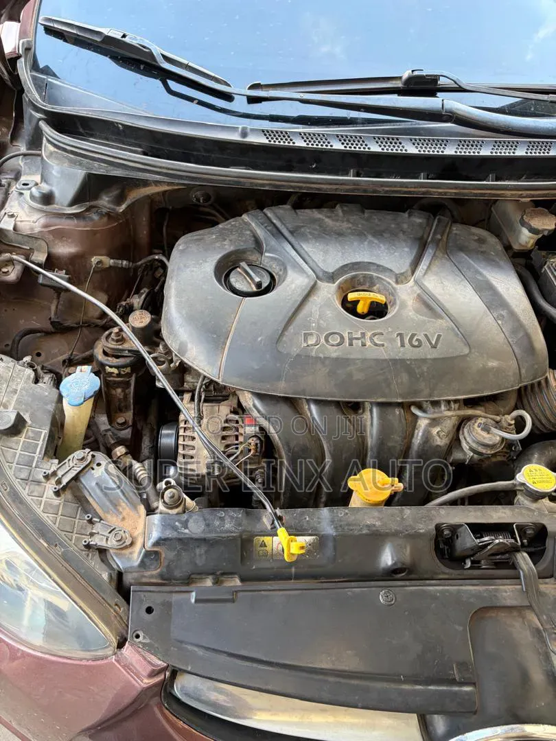 Hyundai Elantra 2013 Gold