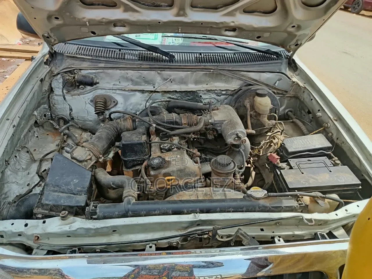 Toyota Tacoma 2004 Silver