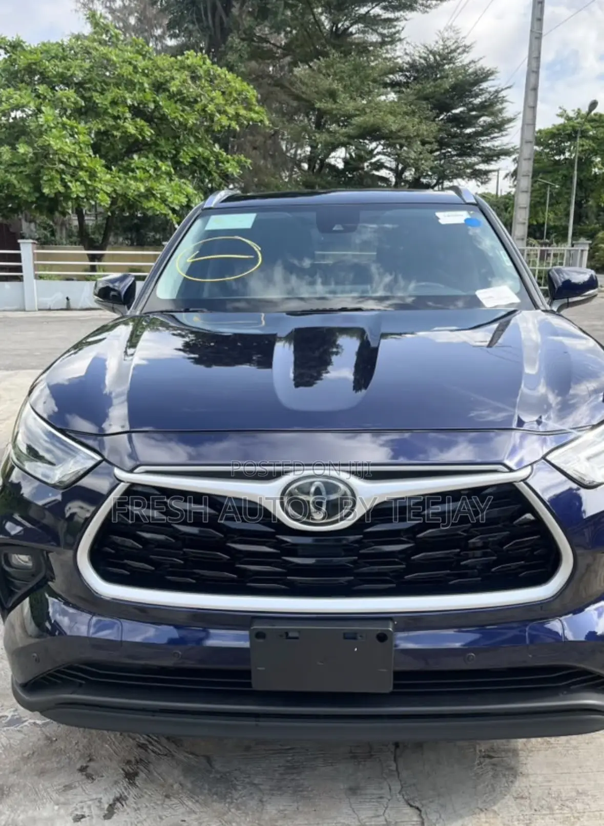 Toyota Highlander XLE 2021 Blue