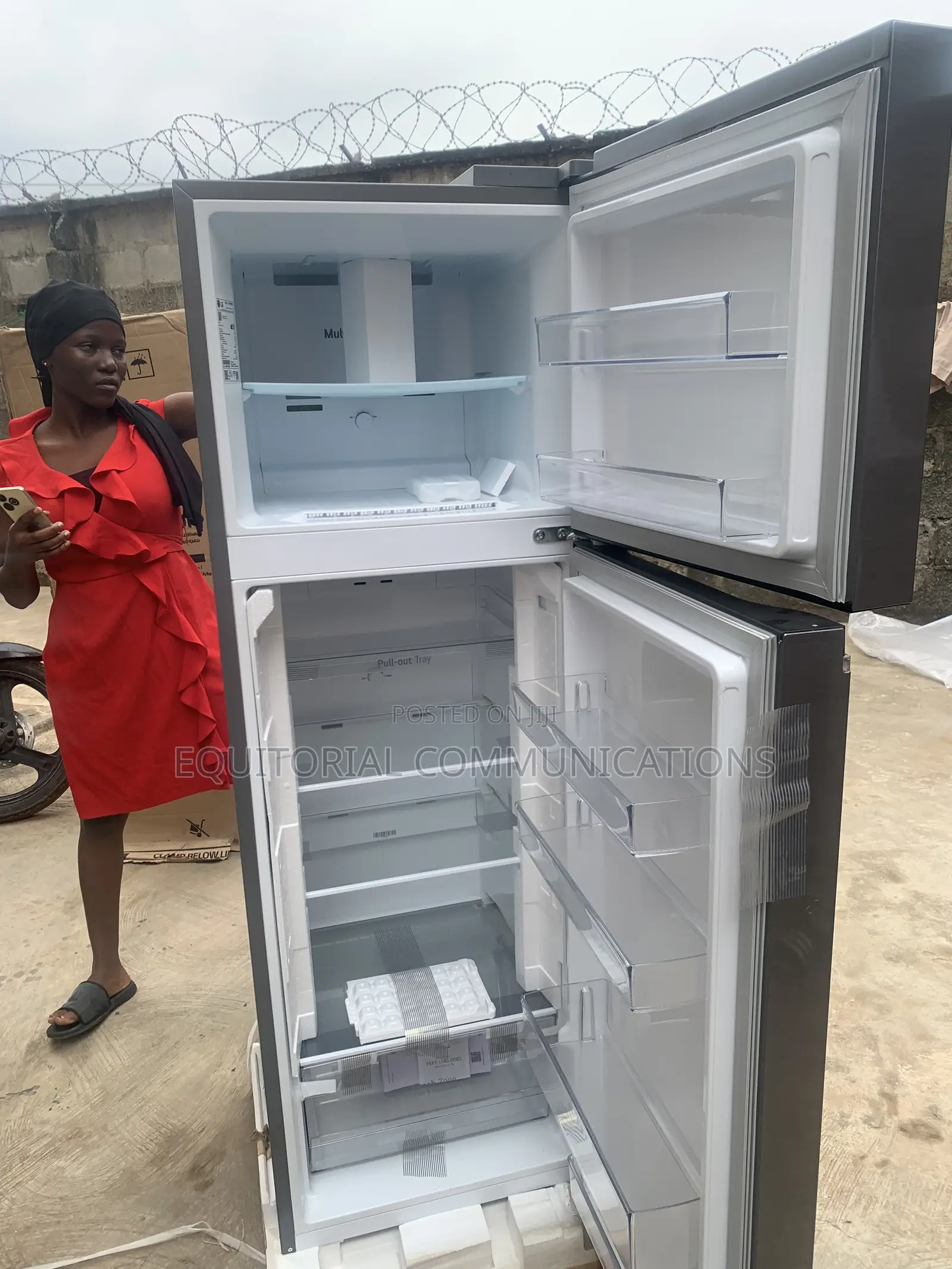 LG 287L Refrigerator With Generous Storage Capacity