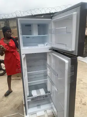 LG 287L Refrigerator With Generous Storage Capacity