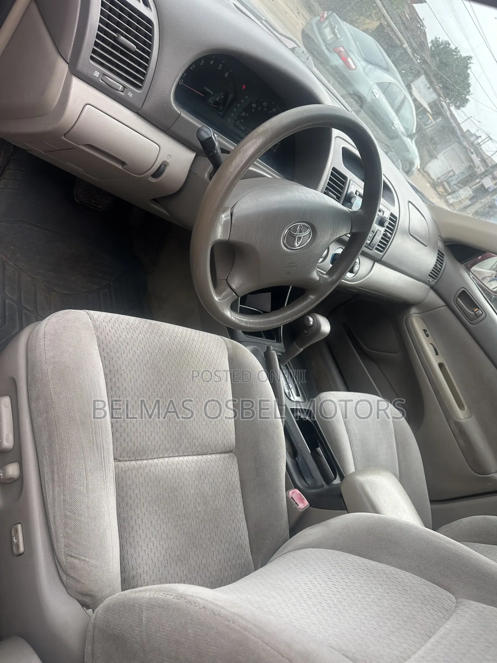 Toyota Camry LE 4dr Sedan (2.4L 4cyl 5M) 2004 Red