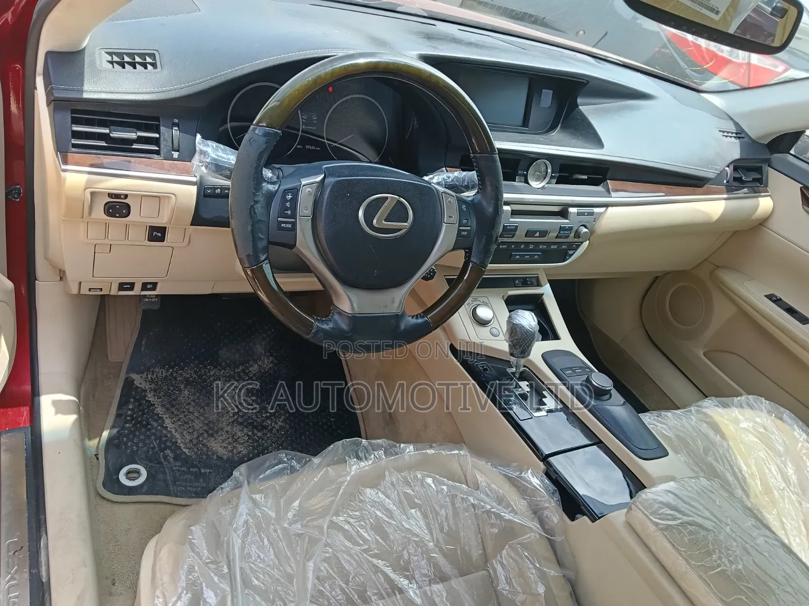 Lexus ES 2014 Red