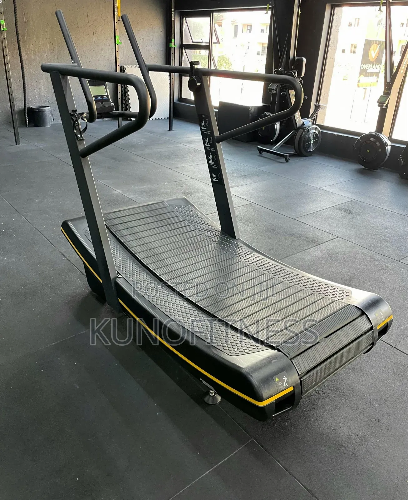 Non-Electric Curved Treadmill | Commercial | 180kg Capacity