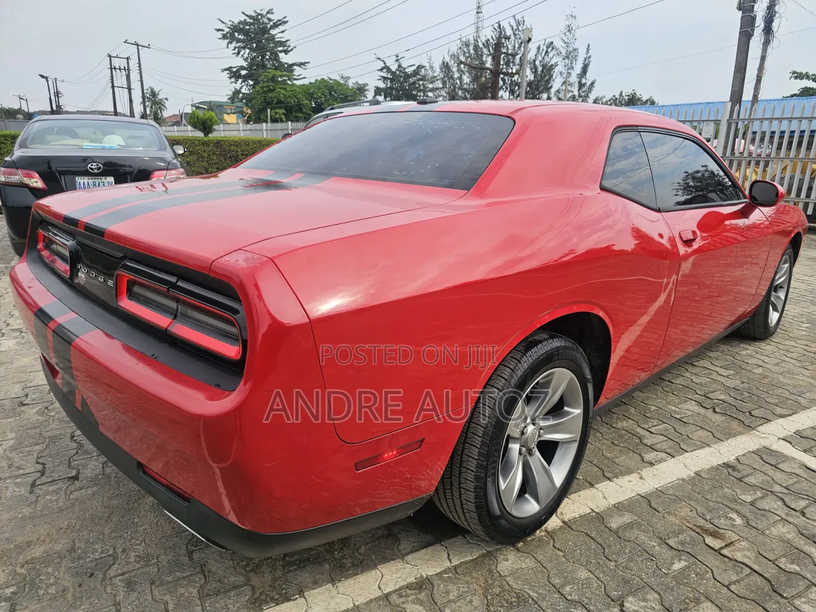 Dodge Challenger GT AWD 2017 Pink