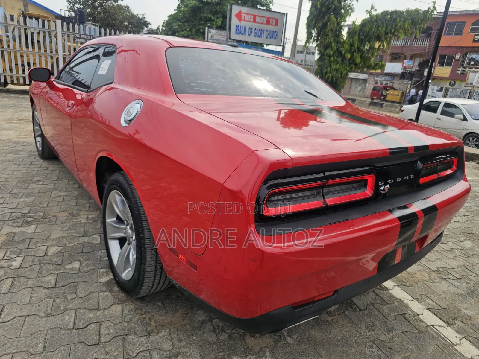 Dodge Challenger GT AWD 2017 Pink