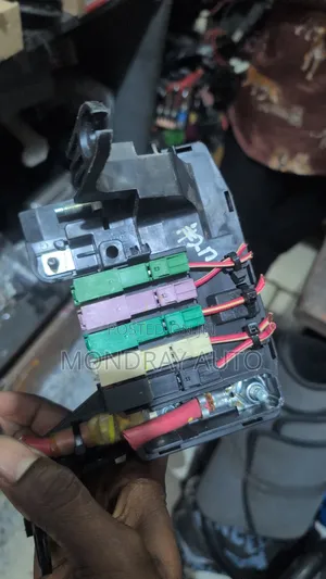 Battery Connector for ML/GLE 166