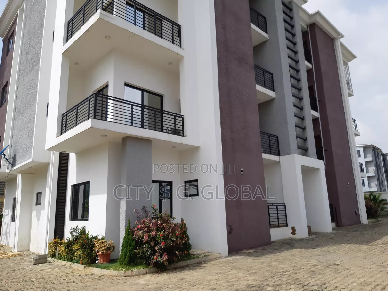 8 Unit of 3bedm With BQ Selfcon