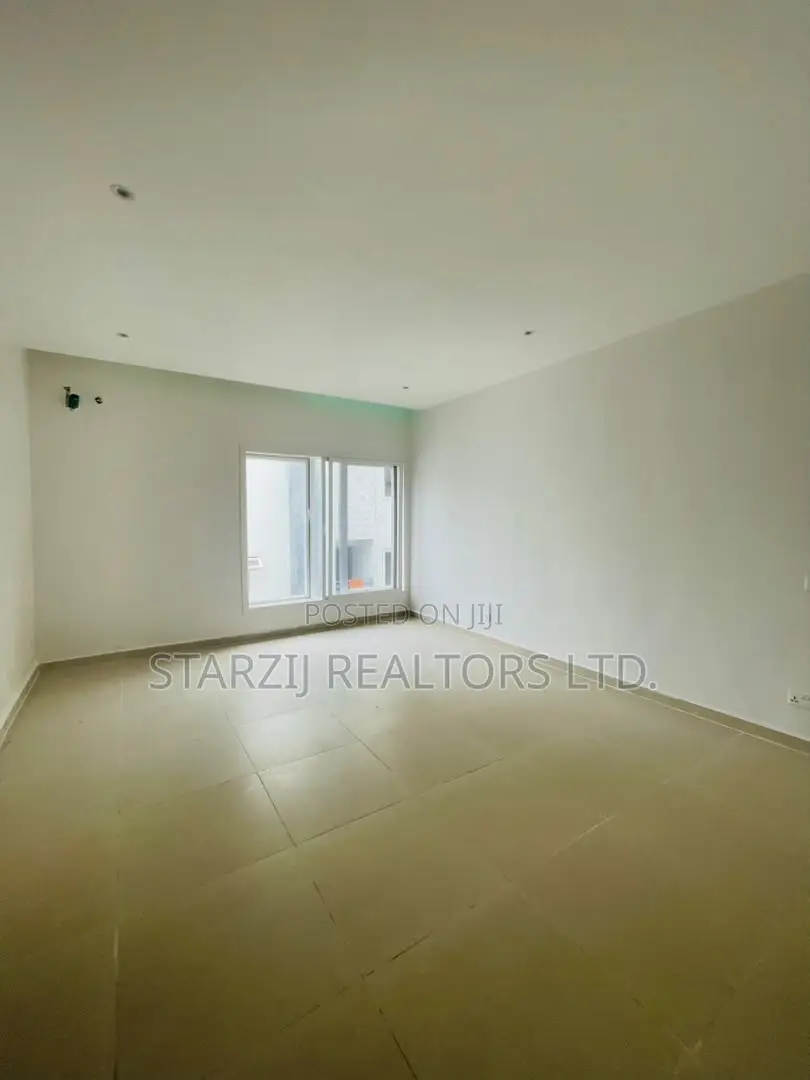 4bdrm Duplex in Life Camp for sale