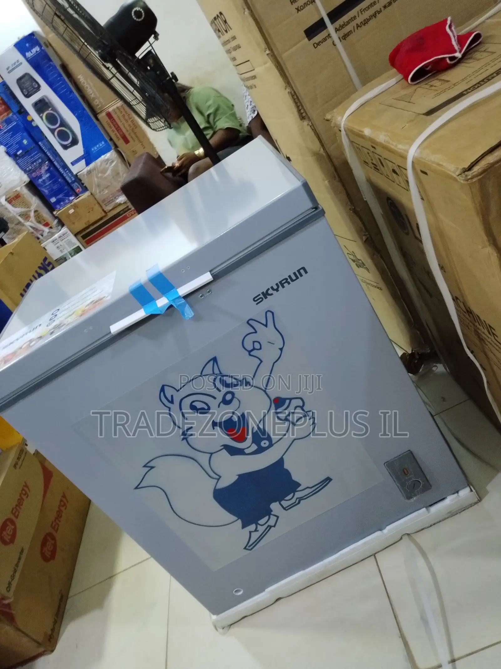 SKYRUN BD-180AI Chest Freezer for Convenient Storage