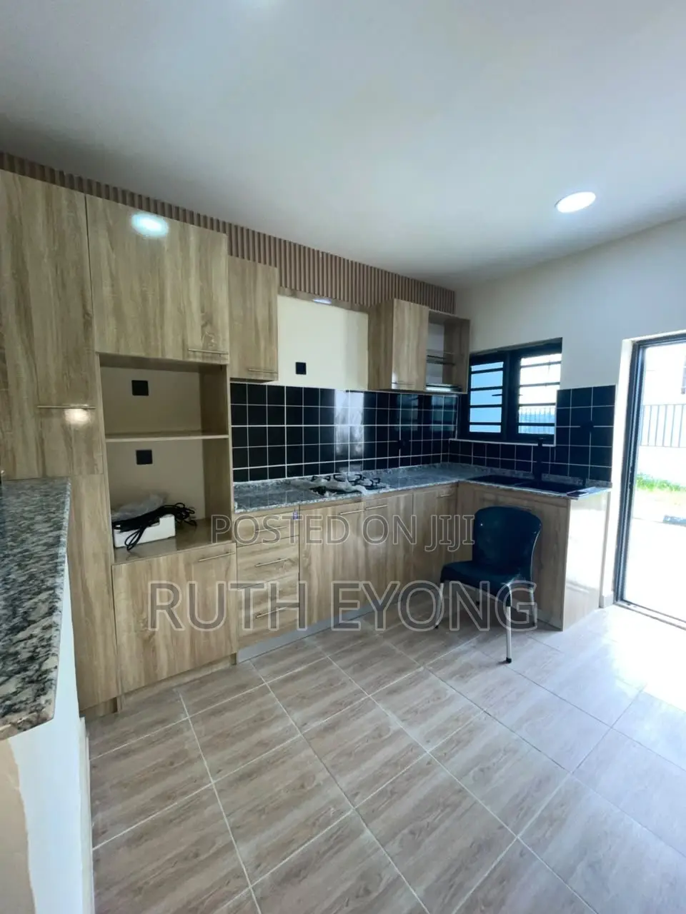 2bdrm Townhouse / Terrace in Ogombo for rent