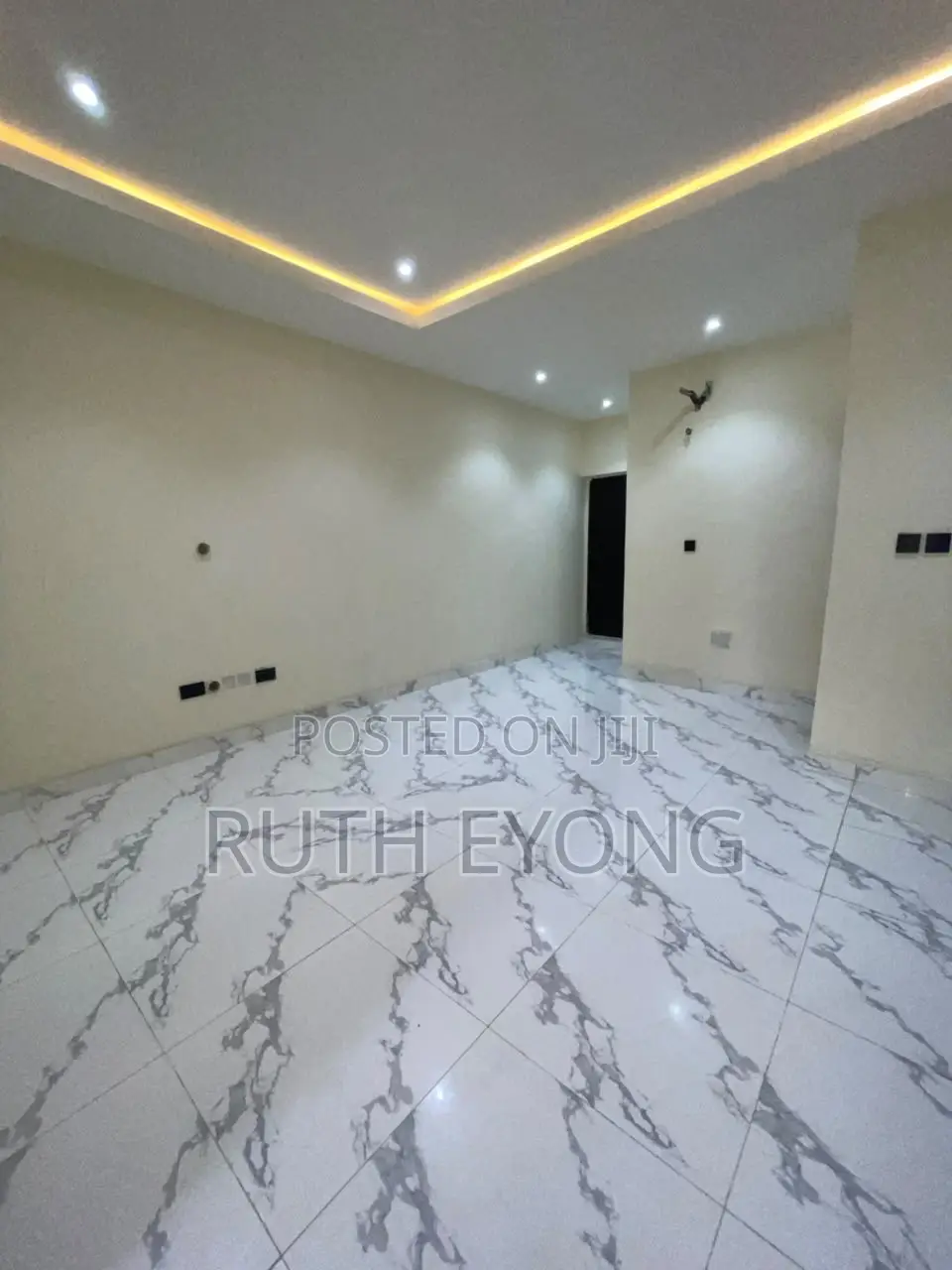 2bdrm Townhouse / Terrace in Ogombo for rent