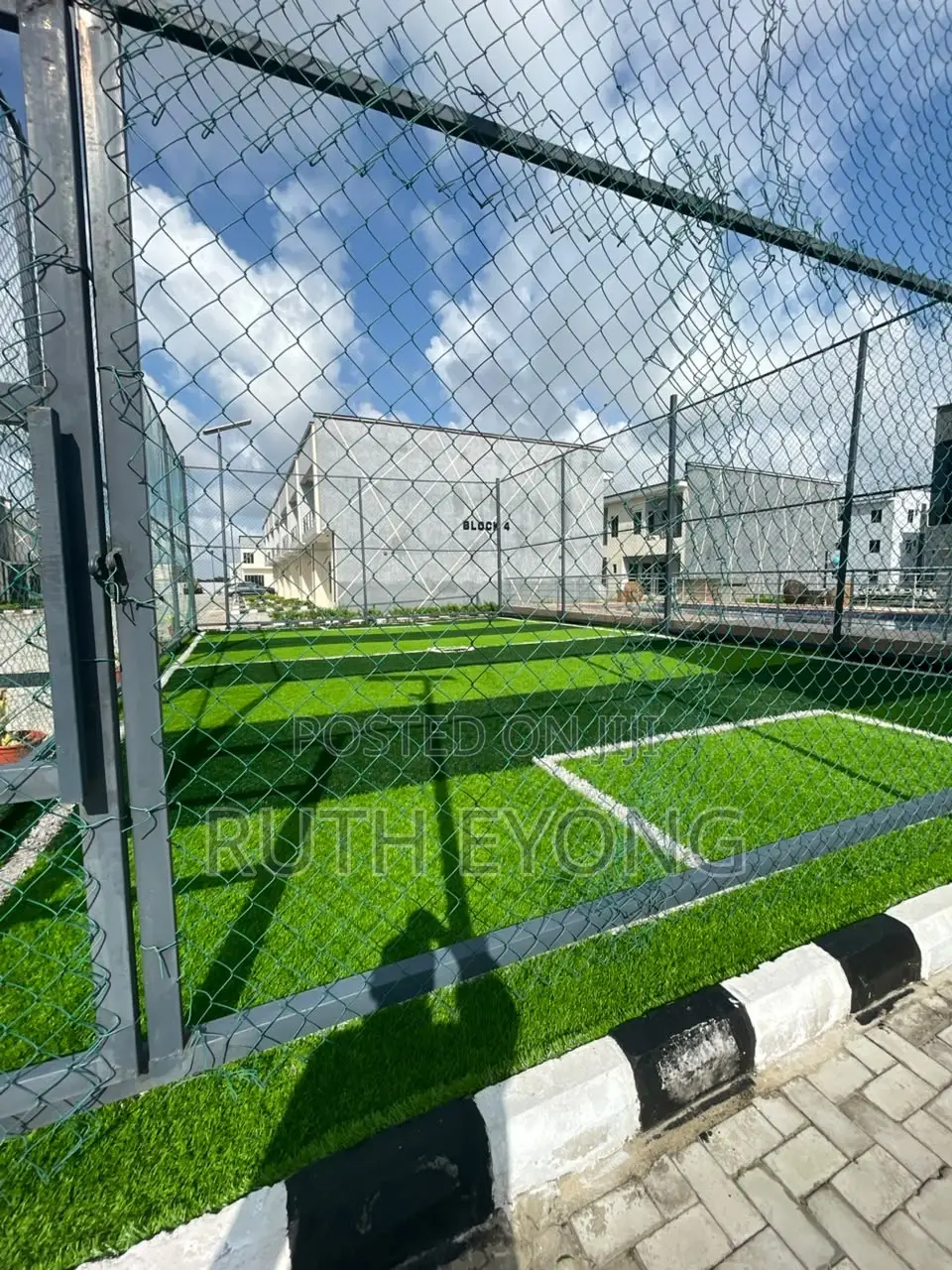 2bdrm Townhouse / Terrace in Ogombo for rent