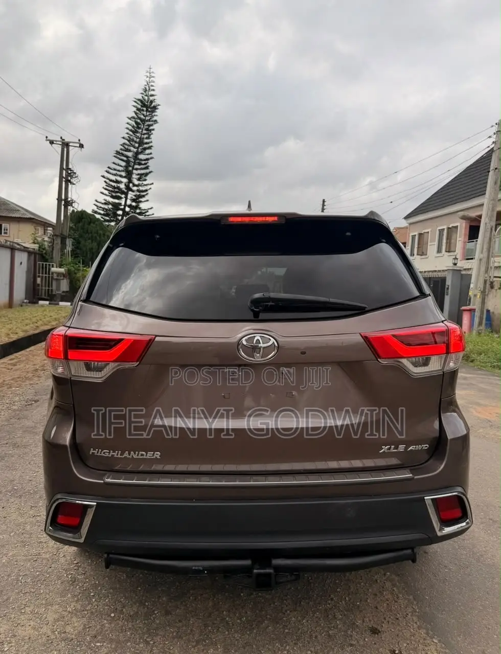 Toyota Highlander 2018 Gray