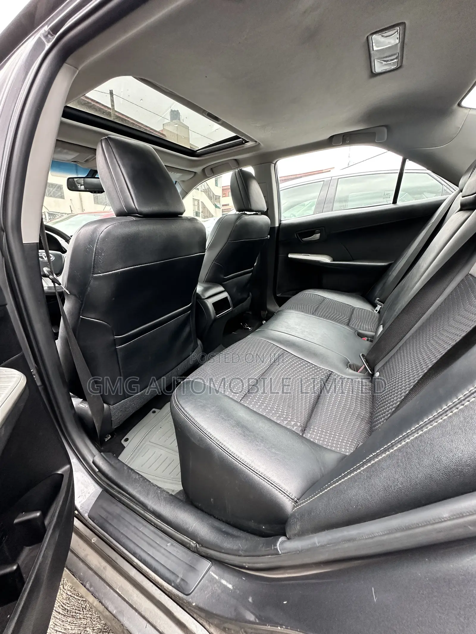 Toyota Camry SE V6 4dr Sedan (3.5L 6cyl 6A) 2013 Gray