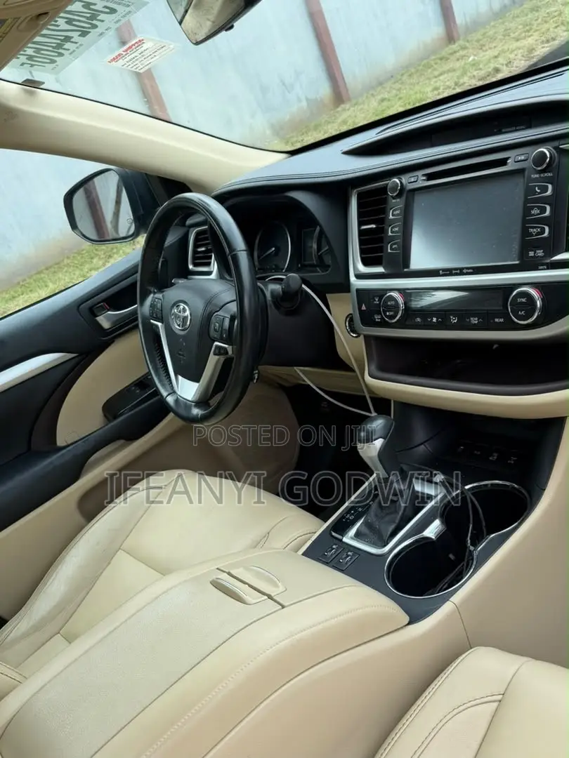 Toyota Highlander 2018 Gray
