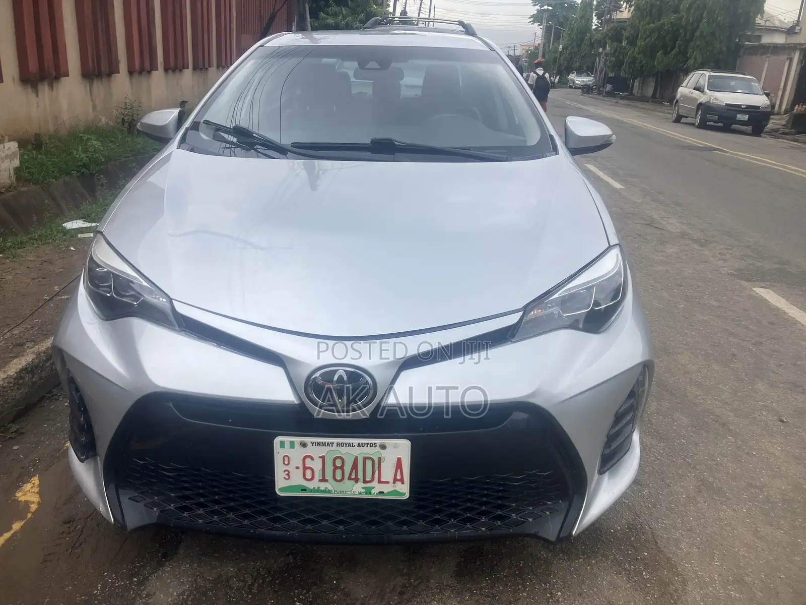 Toyota Corolla LE 4dr Sedan (1.8L 4cyl CVT) 2017 Silver