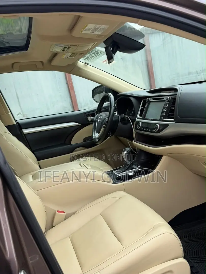 Toyota Highlander 2018 Gray