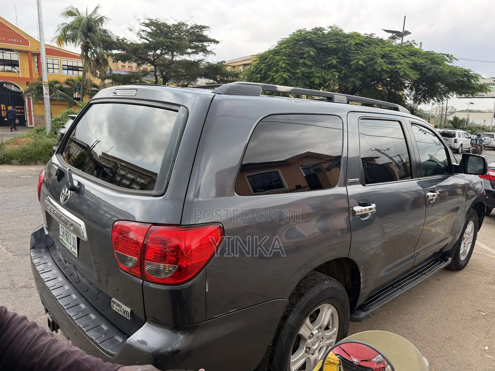 Toyota Sequoia Limited 4dr SUV 4WD (5.7L 8cyl 6A) 2008 Blue