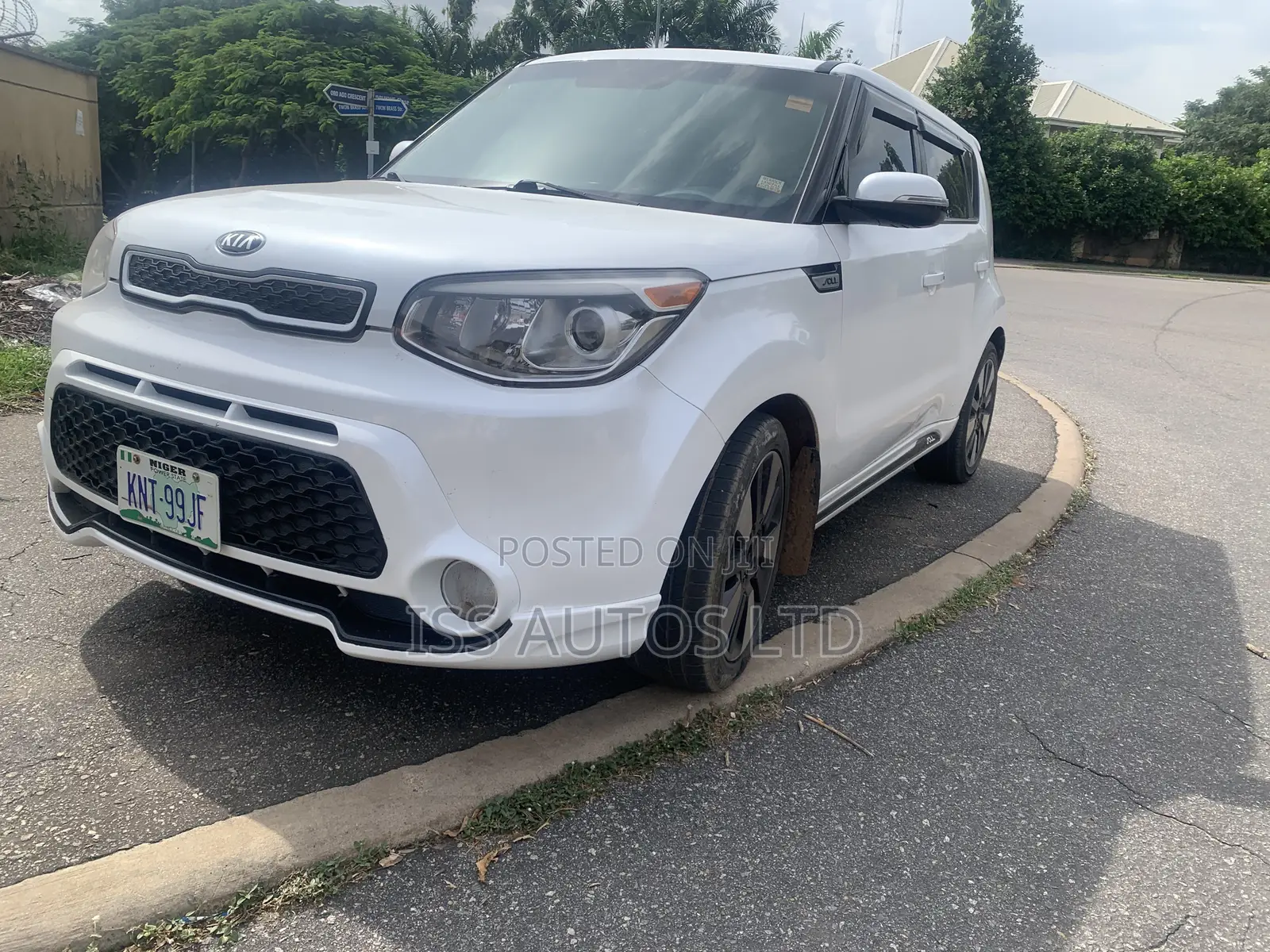 Kia Soul Hatchback 2016 White