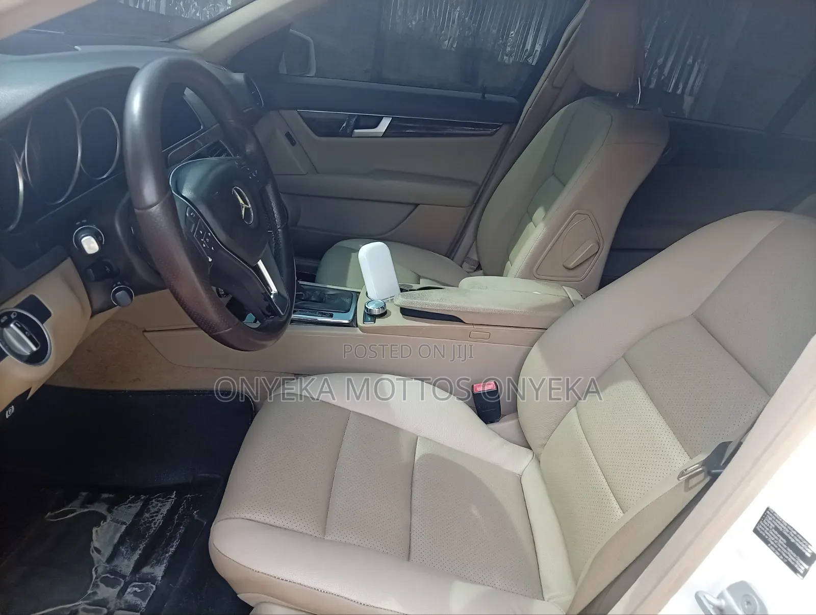 Mercedes-Benz C300 Luxury 4Matic Sedan AWD (3.0L 6cyl 7A) 2012 White