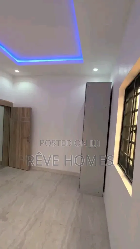 2bdrm Block of Flats in Oregun for rent