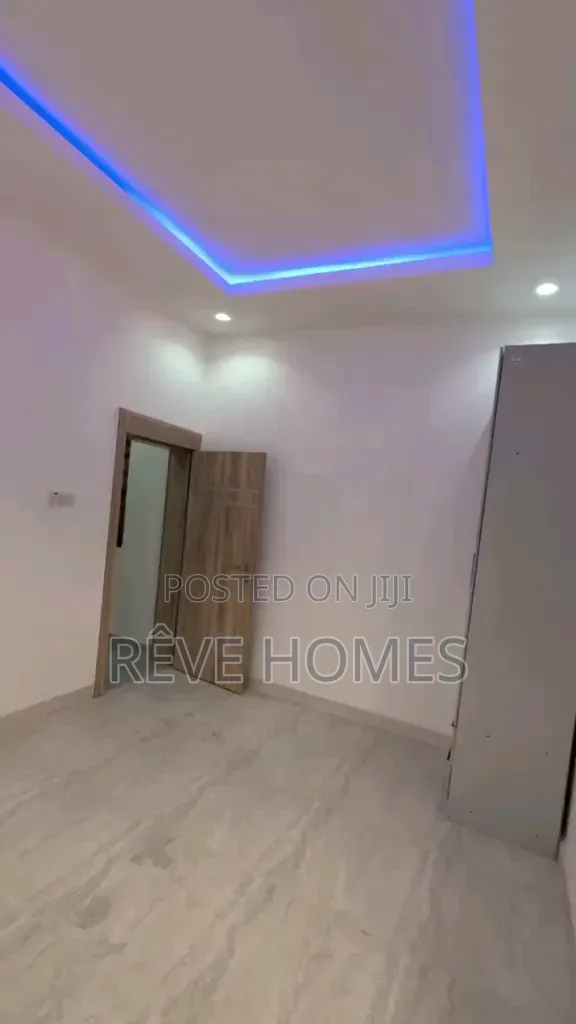2bdrm Block of Flats in Oregun for rent