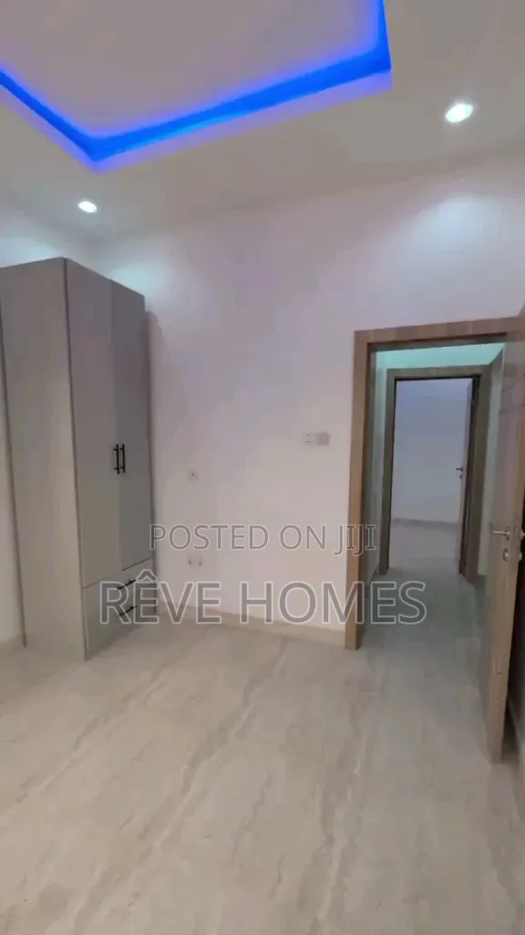 2bdrm Block of Flats in Oregun for rent