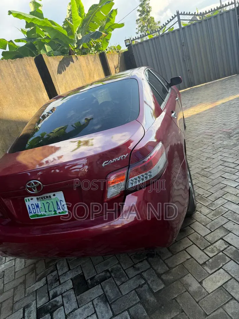 Toyota Camry 2009 Red