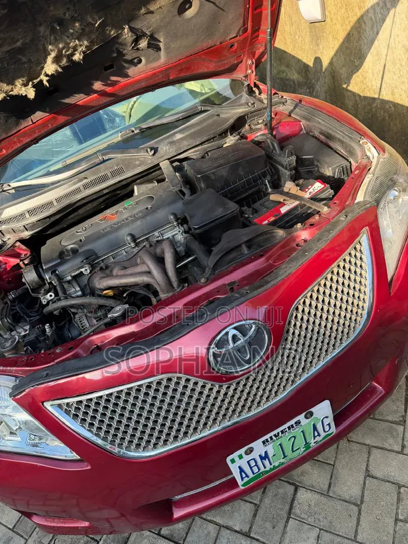 Toyota Camry 2009 Red