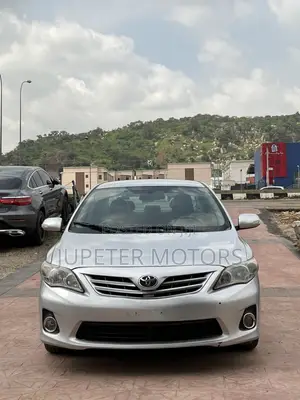 Toyota Corolla LE 4dr Sedan (1.8L 4cyl 4A) 2010 Silver