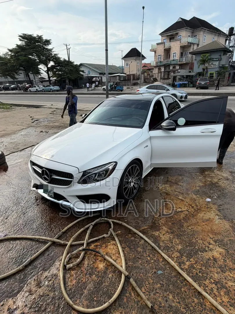 Mercedes-Benz C450 2016 White