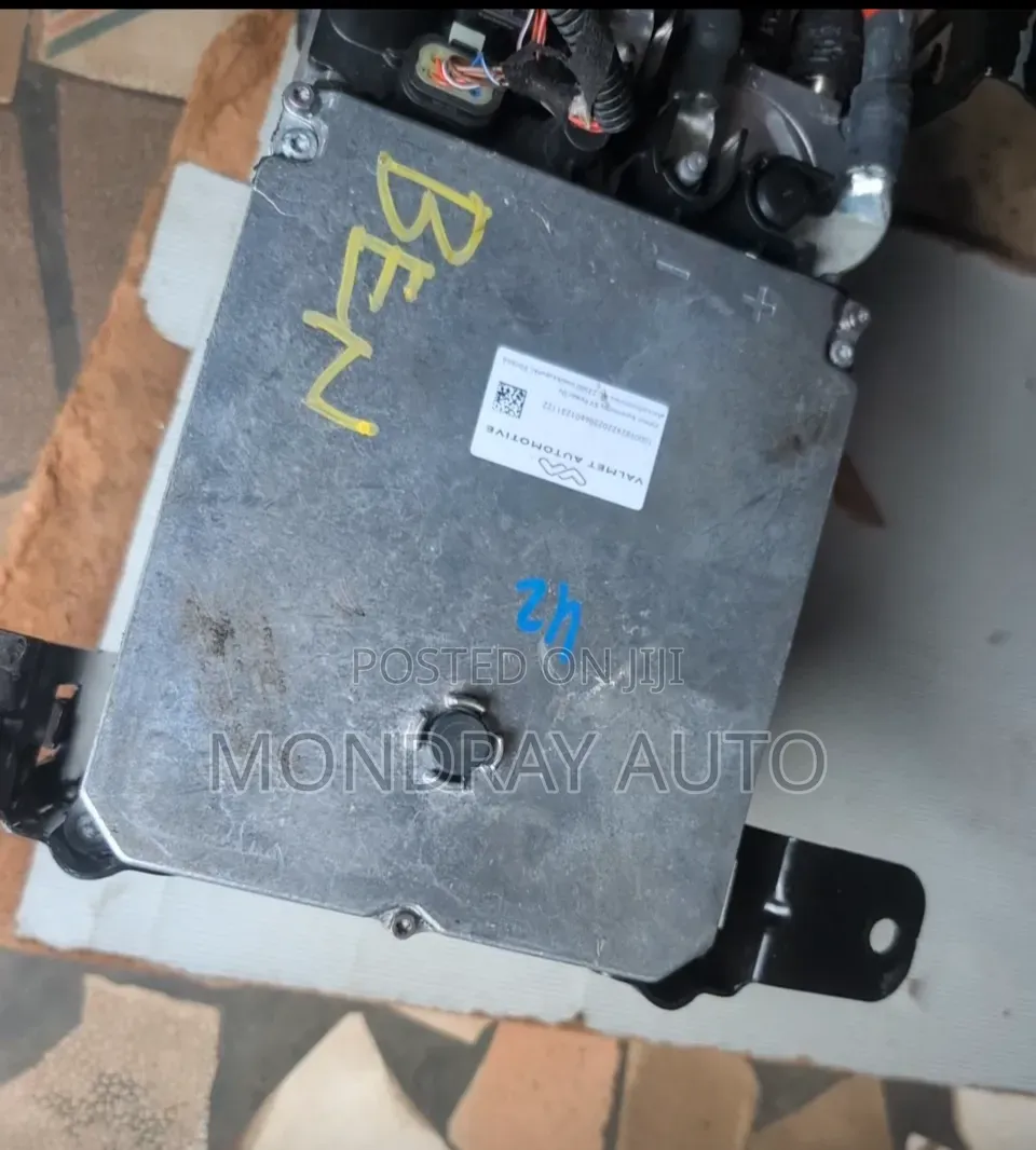 Mercedes Benz Highbridge Battery