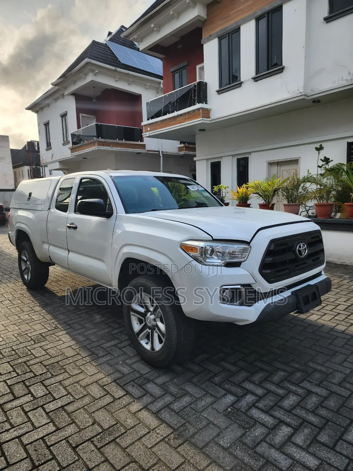 Toyota Tacoma 2017 White