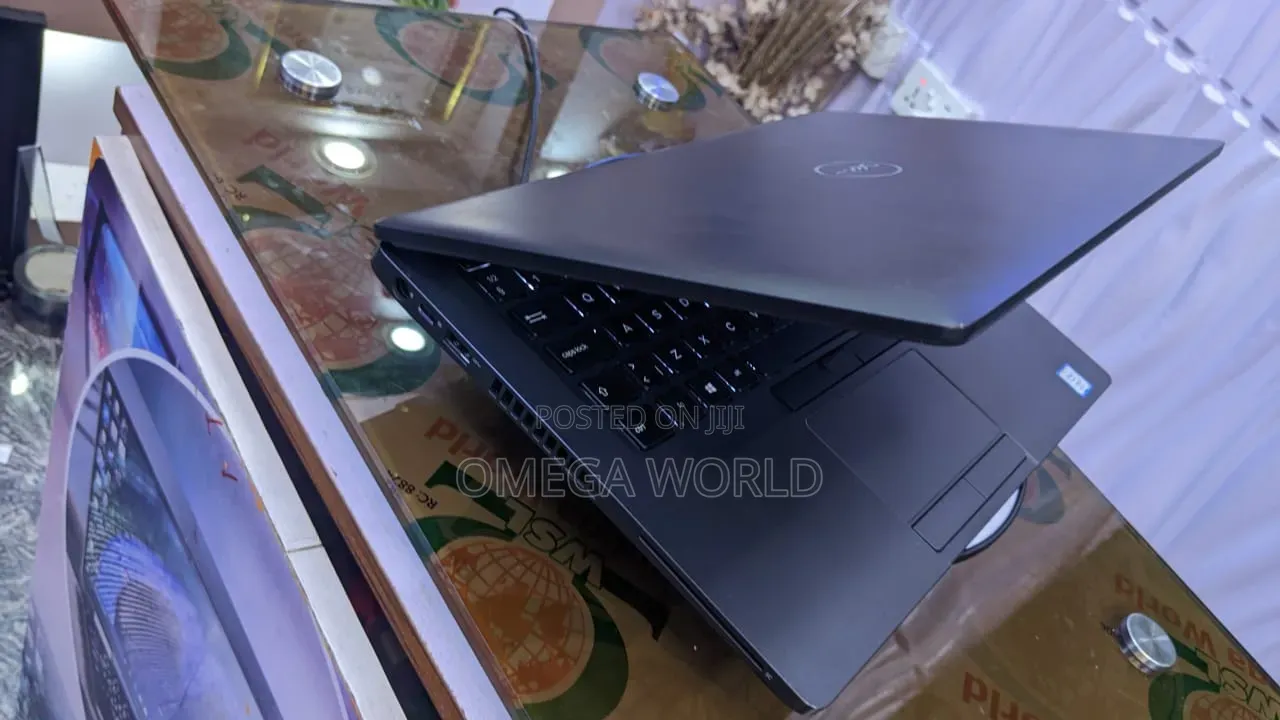 Laptop Dell Latitude 5400 8GB Intel Core i5 SSD 256GB