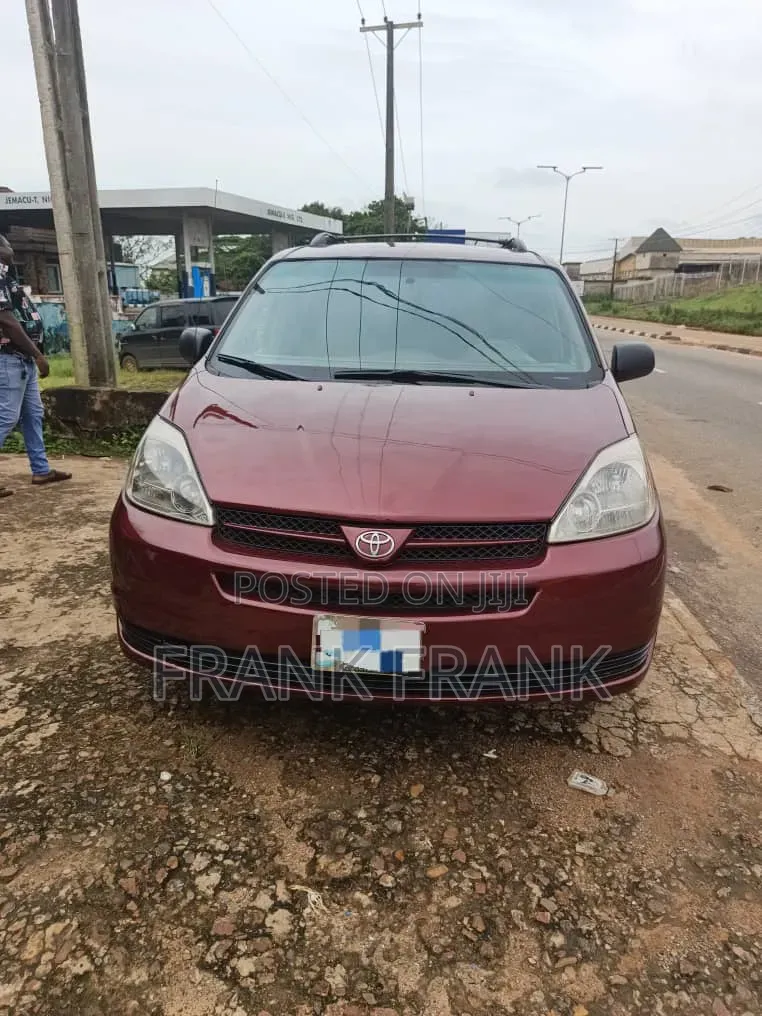 Toyota Sienna 2006 Red