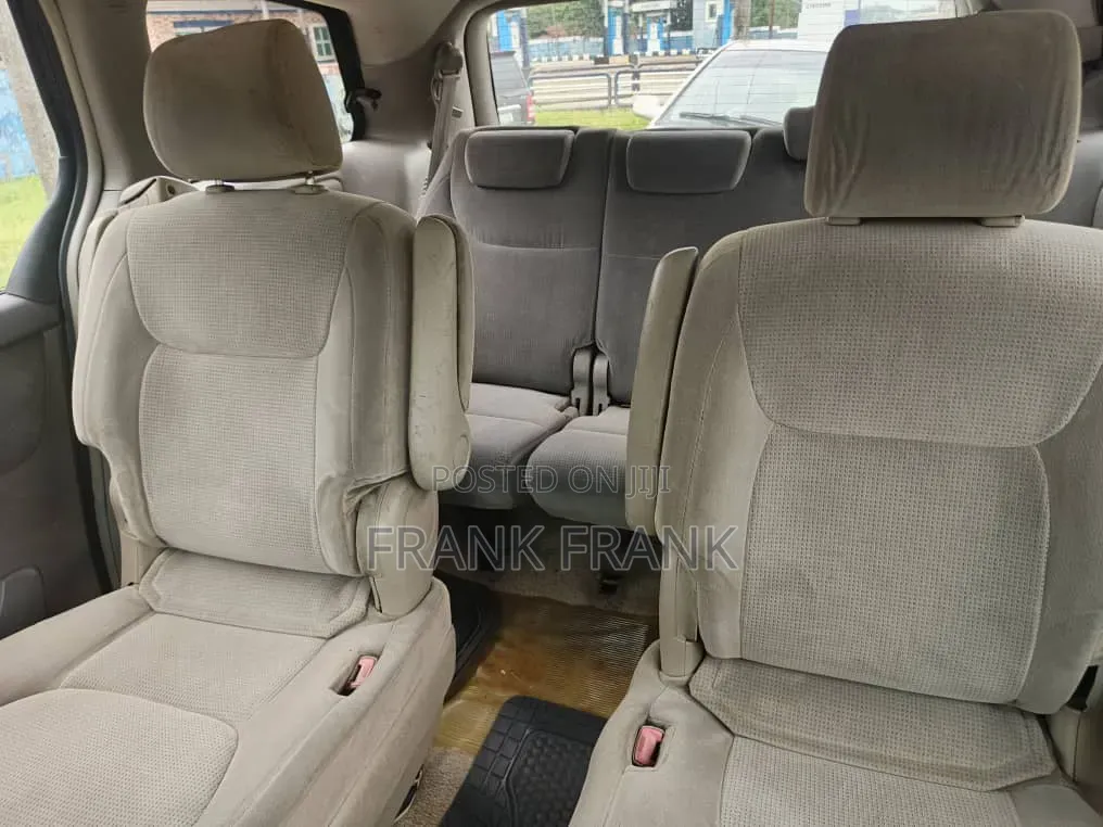 Toyota Sienna 2006 Red