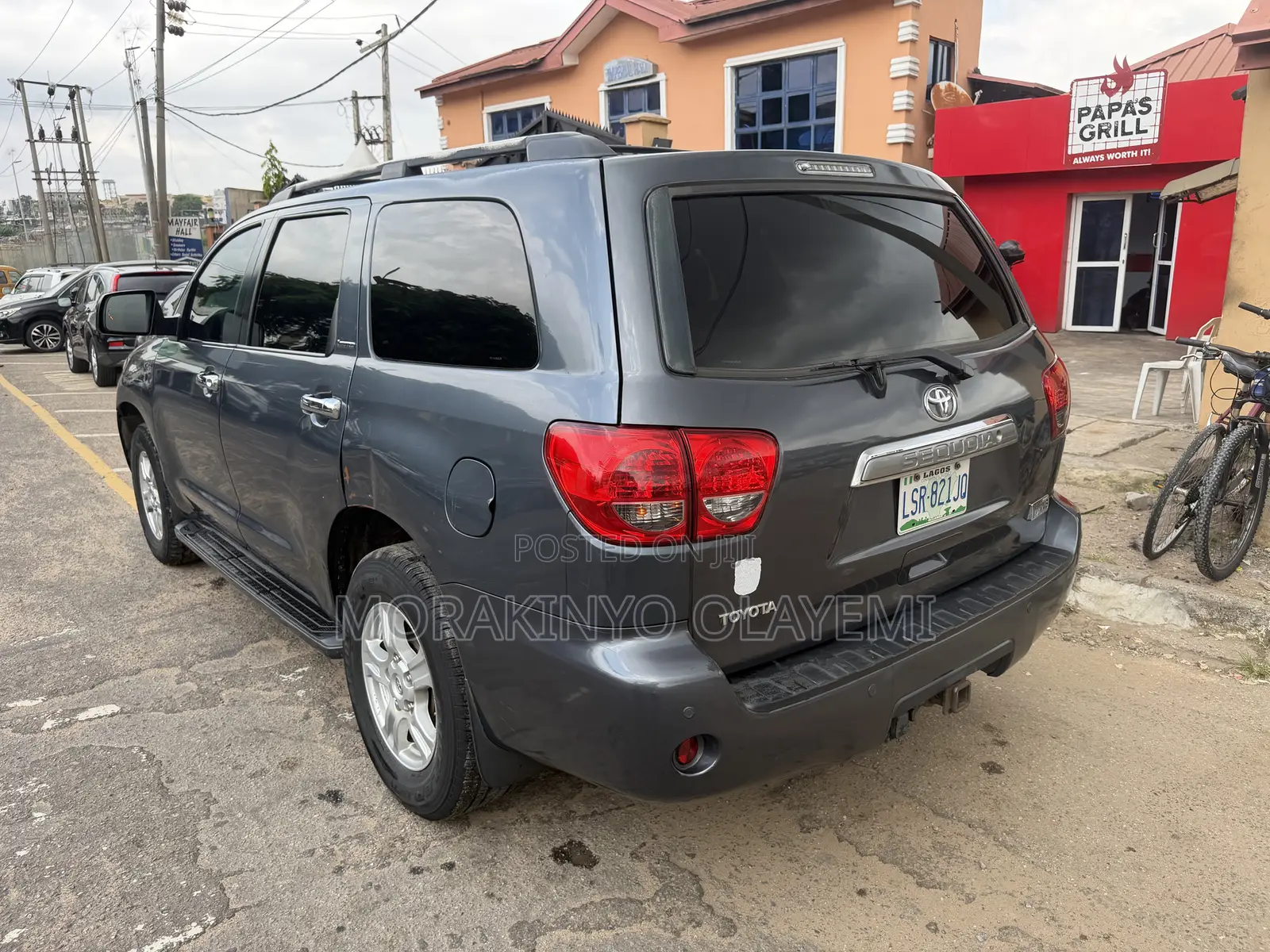 Toyota Sequoia Limited FFV 4dr SUV 4WD (5.7L 8cyl 6A) 2009 Gray