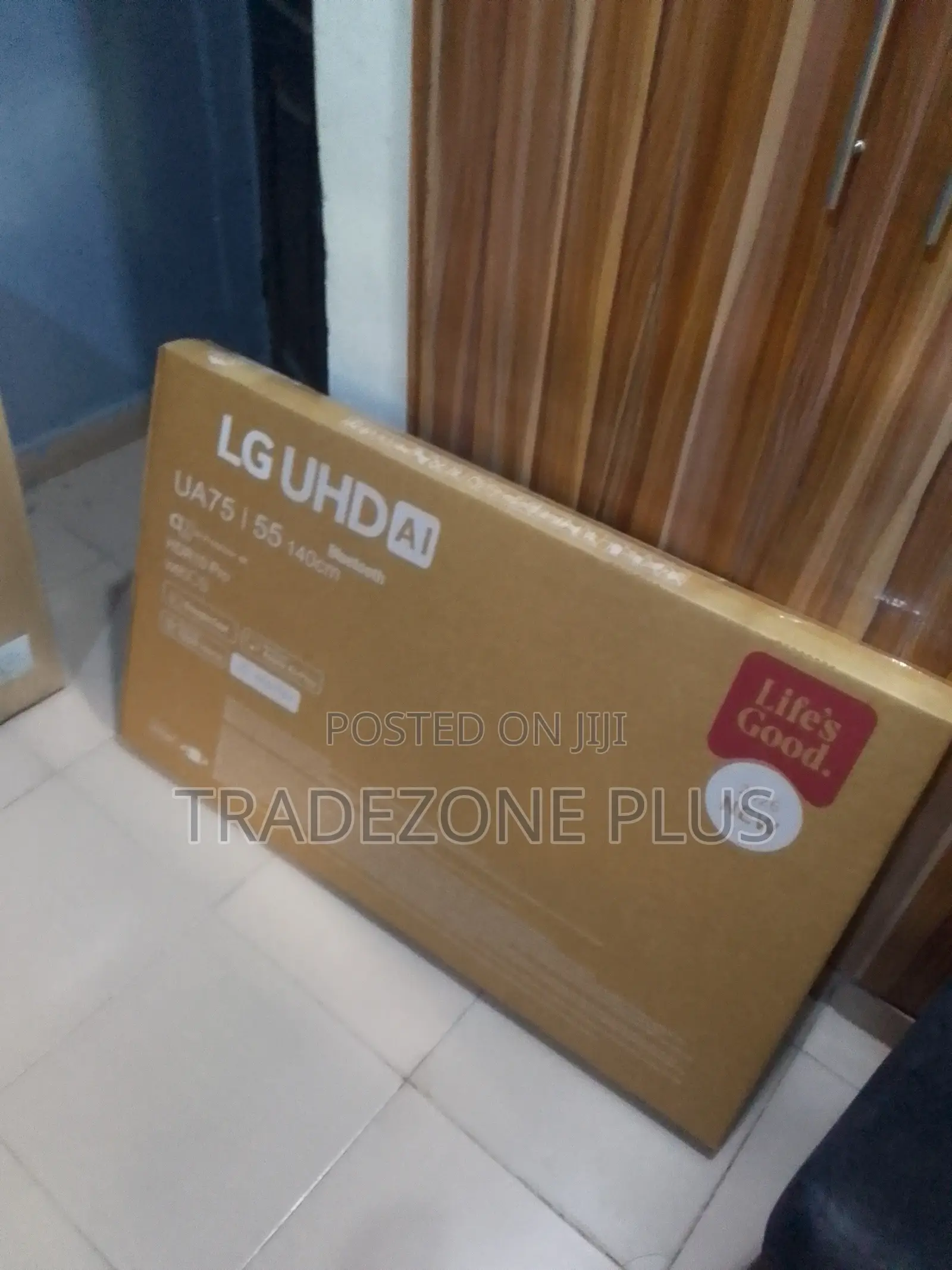 LG UA75 55 Inch TV With 4K Resolution and AirPlay