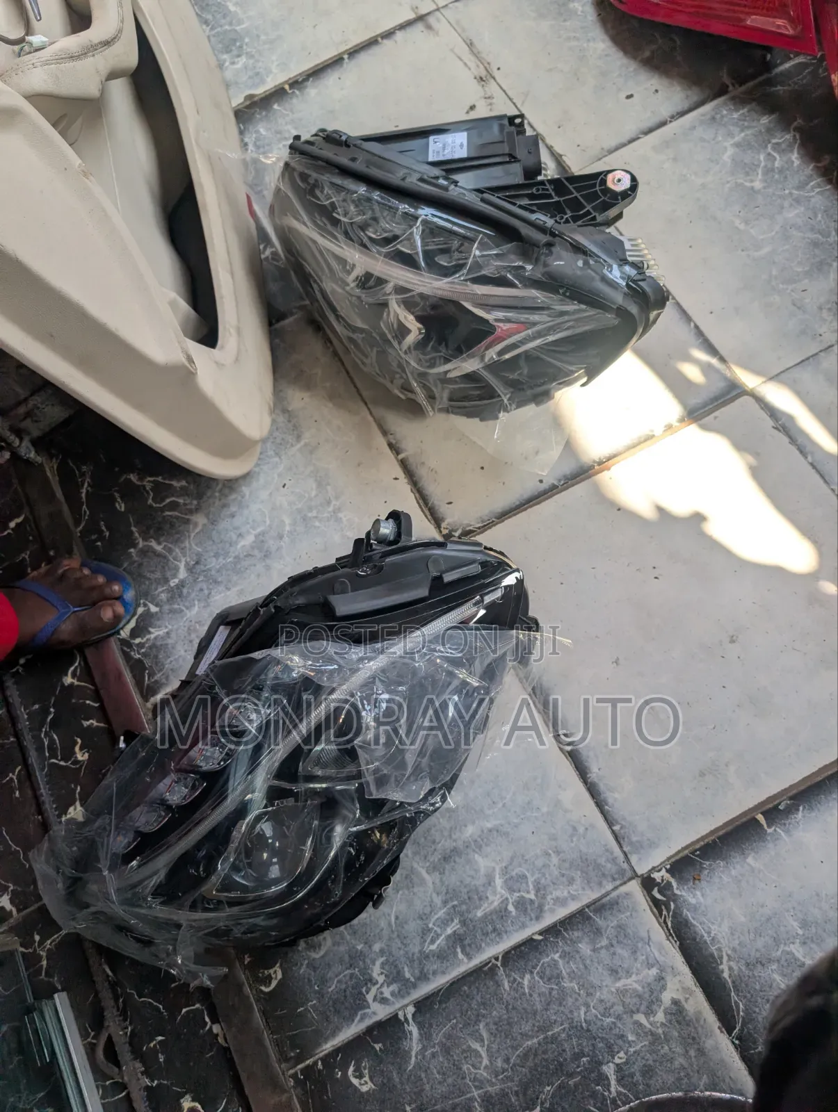 Mercedes Benz Head Lamp 205 Double Charger Set