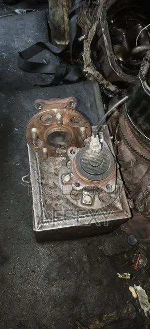 Back Hub Toyota Venza 2WD 2009/2015