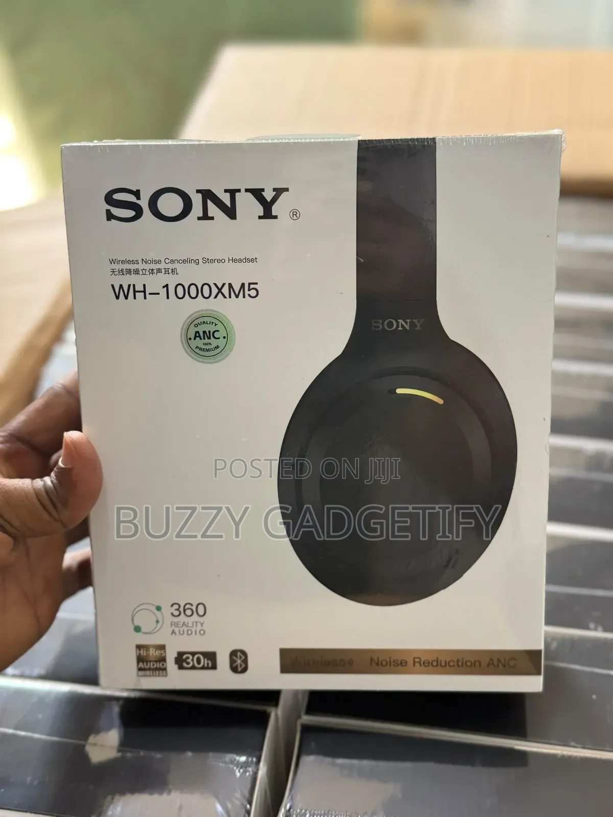 Sony WH-1000XM5 Wireless Noise Canceling Stereo Headset.