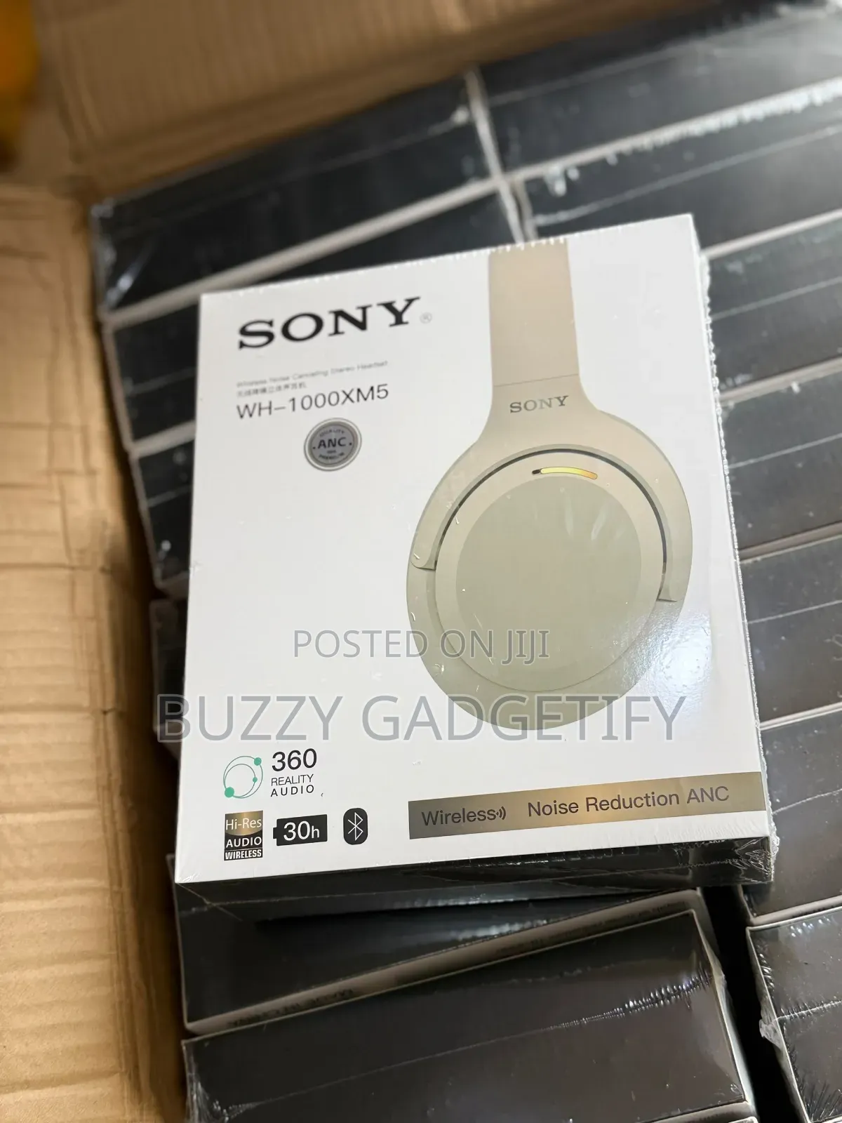 Sony WH-1000XM5 Wireless Noise Canceling Stereo Headset.